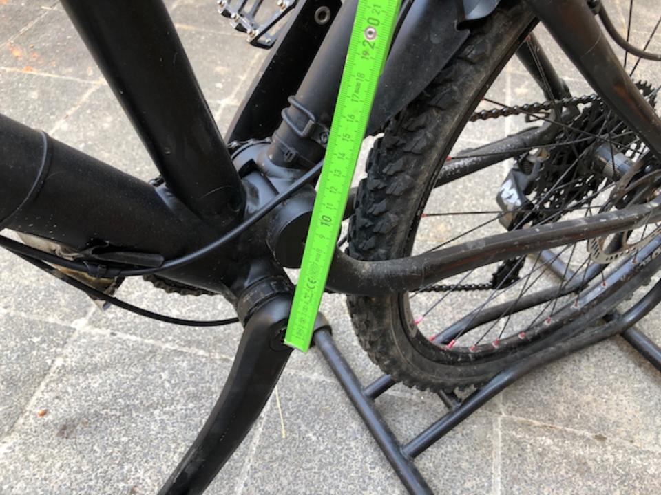 Kinder Fully Mountainbike 26“ Rahmengröße in matt schwarz in Langgöns