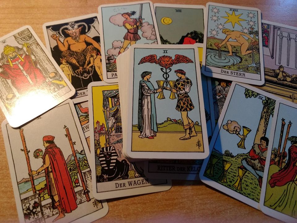 Kartenlegen-Rituale-Traumdeutung-Rückführung-Magie-Tarot-Kipper in Nidda