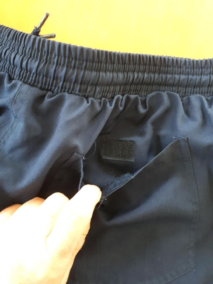 Sporthose, dunkelblau grün, Gr. XL, kurze Hose in Bornheim