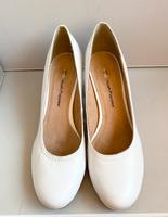 HUSH PUPPIES Leder Pumps weiß Schuhe Größe 39 NEU! Niedersachsen - Stadthagen Vorschau