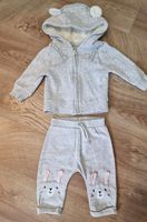 2 tlg. Set Paket Sweatjacke Sweathose Gr. 68 Baby Mädchen Nordrhein-Westfalen - Wassenberg Vorschau