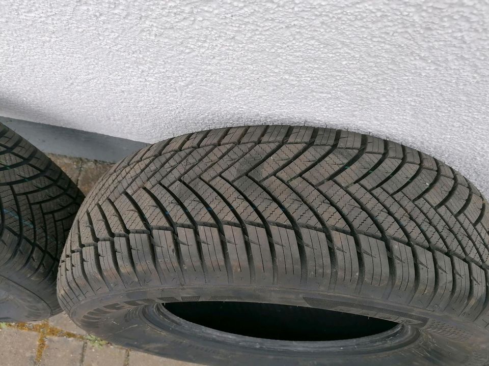 Ganzjahresreifen Minerva 195/70R14 91T Wohnwagen in Berching