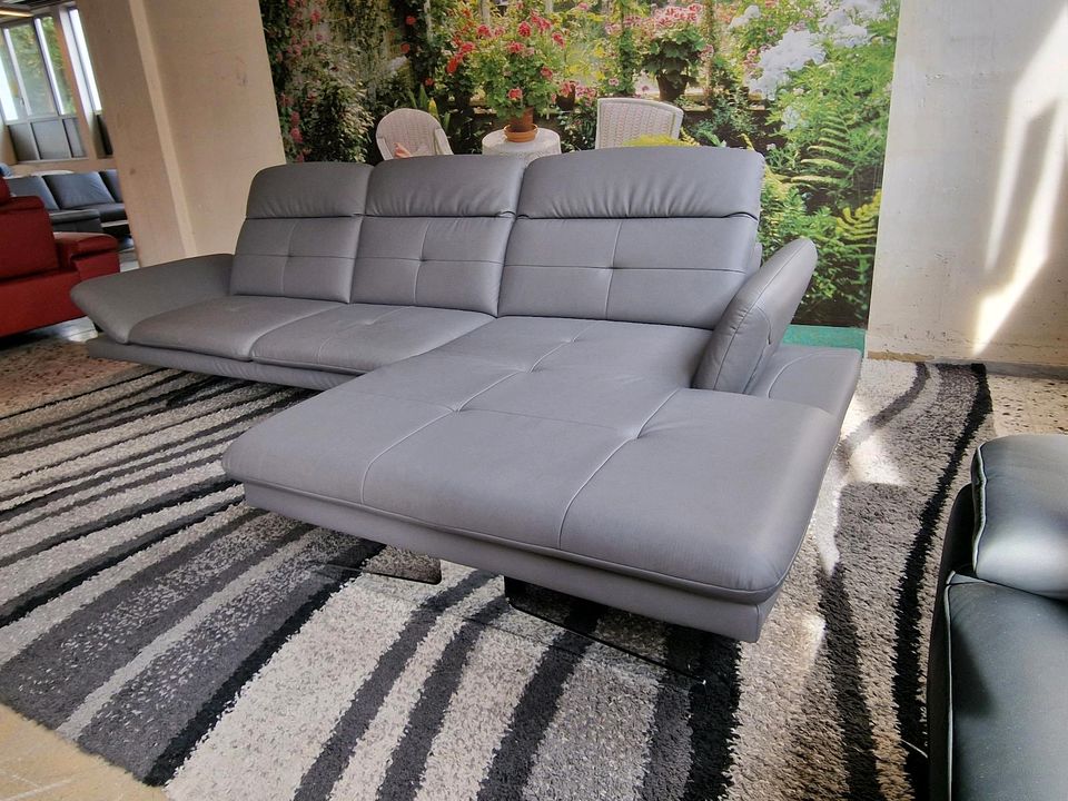 Exxpo sofa fashion Ecksofa mit Polsterhocker Dana N2309,  Kopfteilverstellung, Armlehnverstellung, Polyätherschaum-Polsterung,  Luxus-Kunstleder in grau. OTTO Polster bis zu -80% der Uvp bei Hagen. in  Nordrhein-Westfalen - Hagen | eBay Kleinanzeigen ist