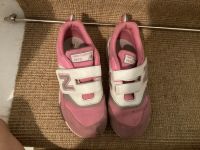 New Balance Kinderschuh pink weiß Größe 33.5 Hessen - Wiesbaden Vorschau