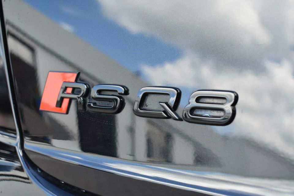 Audi RSQ8 4.0 TFSI*PANO*LUFT*RS AGA*23*VOLL*Mietkauf in Jüterbog
