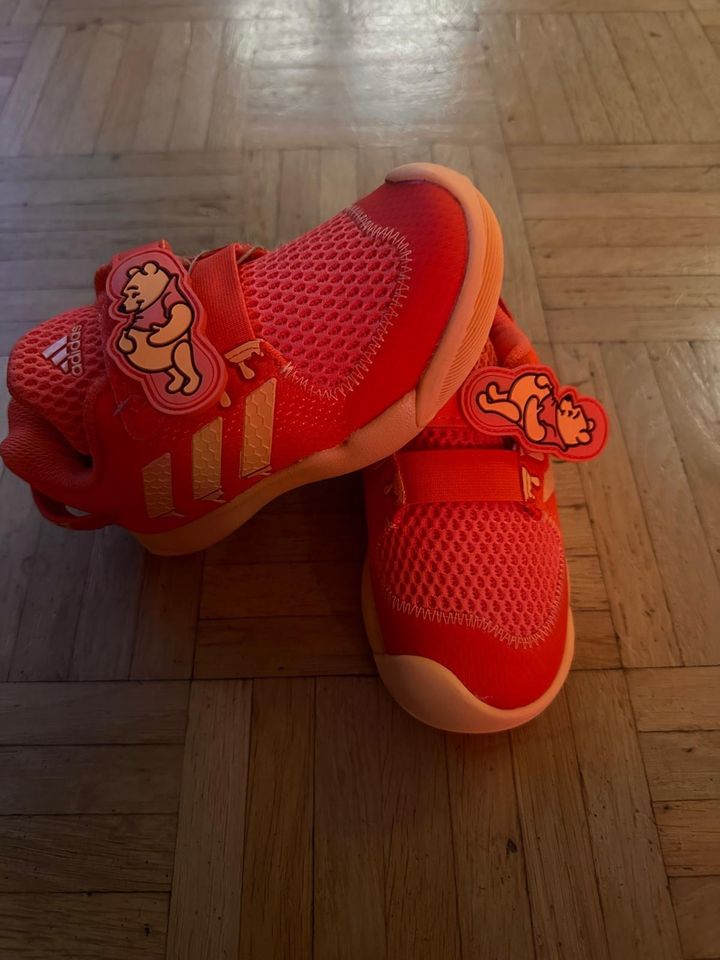 Adidas Kinderschuh Winnie Puhh NEU 26 in Frankfurt am Main