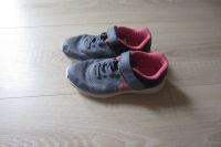 Turnschuhe von Reebok grau/ rosa in Gr. 34 Häfen - Bremerhaven Vorschau