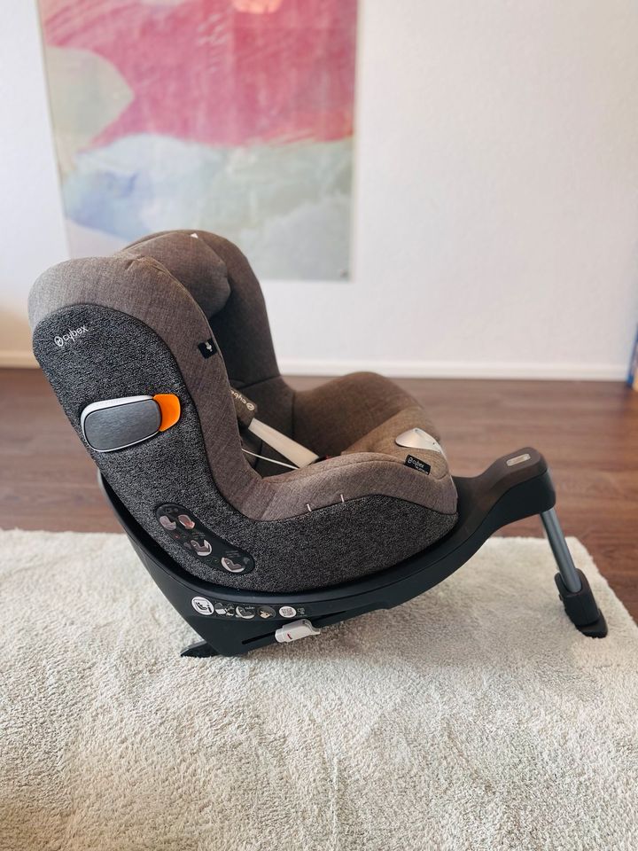 Cybex Sirona Zi I-Size Soho Grey + Zubehör in Bad Friedrichshall