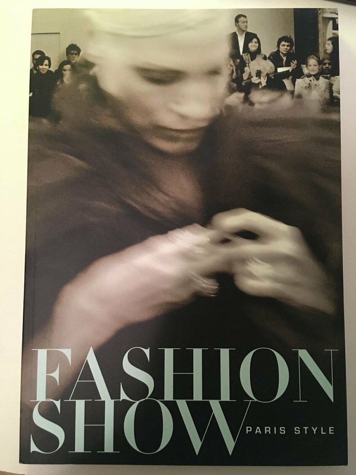 neuwertig! Fashion Show. Paris Style, Gingko Press Verlag 2006 in Melle