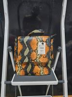 Rucksack Orange Schwarz Schlange Stradivarius Baden-Württemberg - Ludwigsburg Vorschau