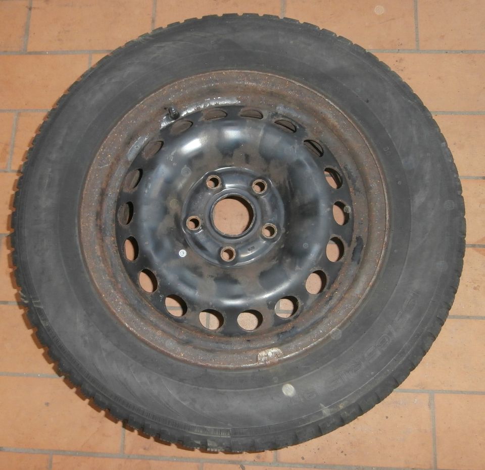 Seat Leon Skoda Octavia VW Golf Caddy Winterräder 195/65 R15 91T in Rehna