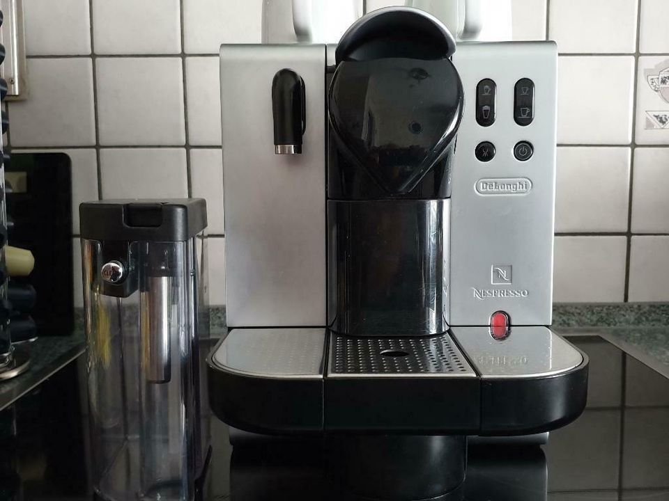 Nespresso - DeLonghi EN 680.M Lattissima in Duisburg - Walsum |  Kaffeemaschine & Espressomaschine gebraucht kaufen | eBay Kleinanzeigen ist  jetzt Kleinanzeigen