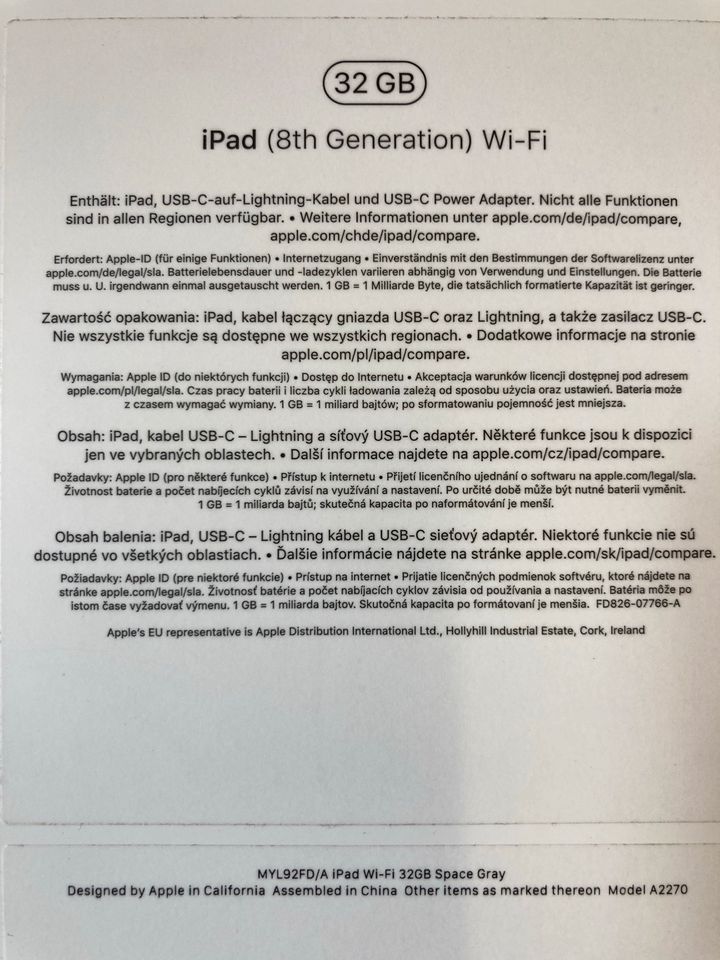 Apple iPad 8 gen. Wifi 32 GB Karton in Hamburg