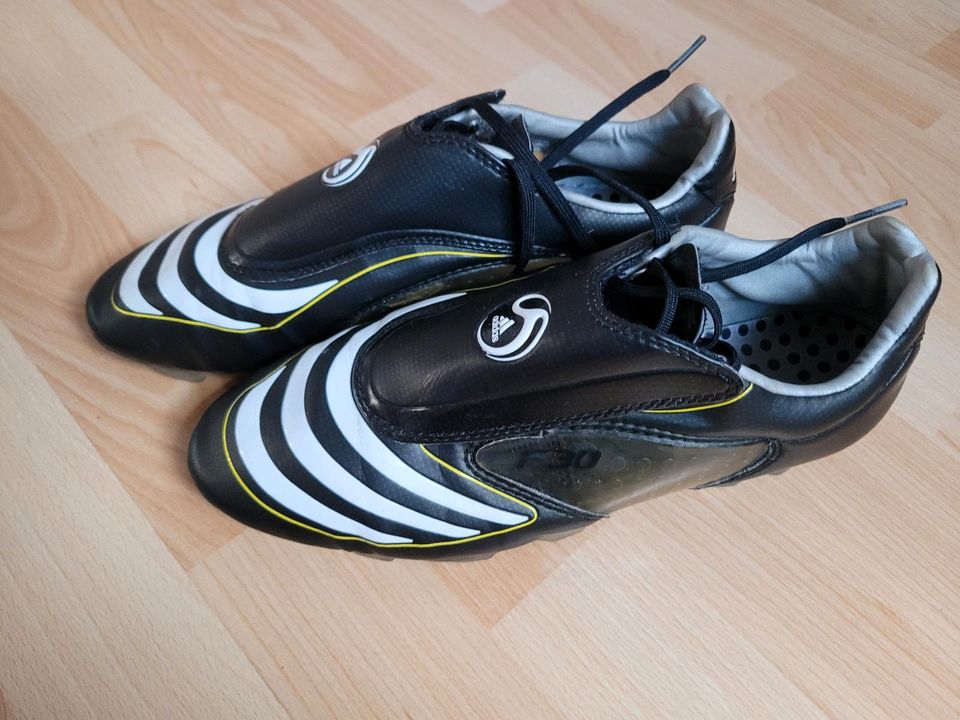 Adidas F30.8 TRX Gr. 40 Fußballschuhe Stollenschuhe - Rarität ! in Moers