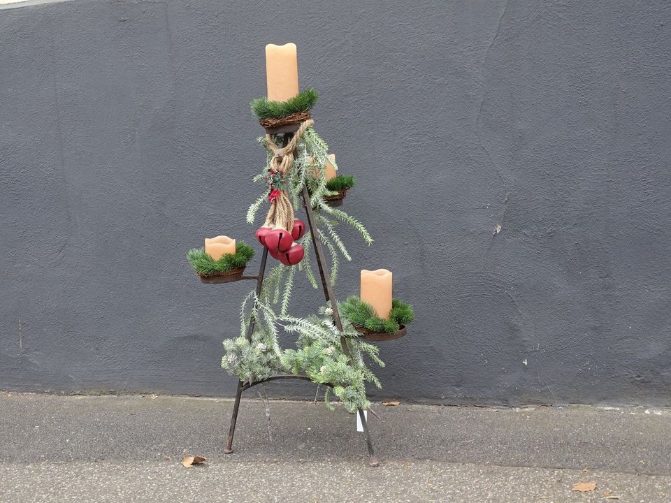 alter Kerzenständer Eisen Adventskranz Christbaum Weihnachten in Wiesbaden