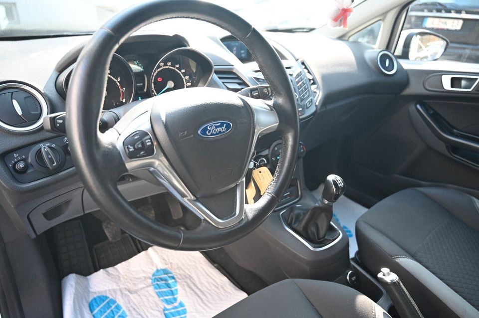 Ford Fiesta /Klimaautomatik/Sitzheizung/PDC/ in Ulm