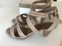 Pumps von Venturini in taupe, Gr. 40, wenig getragen Nordrhein-Westfalen - Übach-Palenberg Vorschau