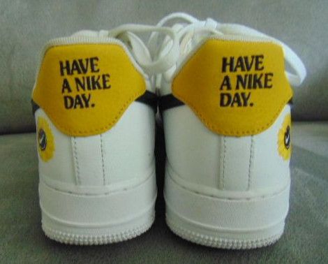 NIKE AIR FORCE 1 `07 LV8 2 HAVE A NIKE DAY Gr. 41 (26,5cm) in Ratingen