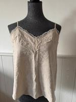 Vero Moda Top  mit spitze beige Größe M neuwertig Niedersachsen - Stade Vorschau
