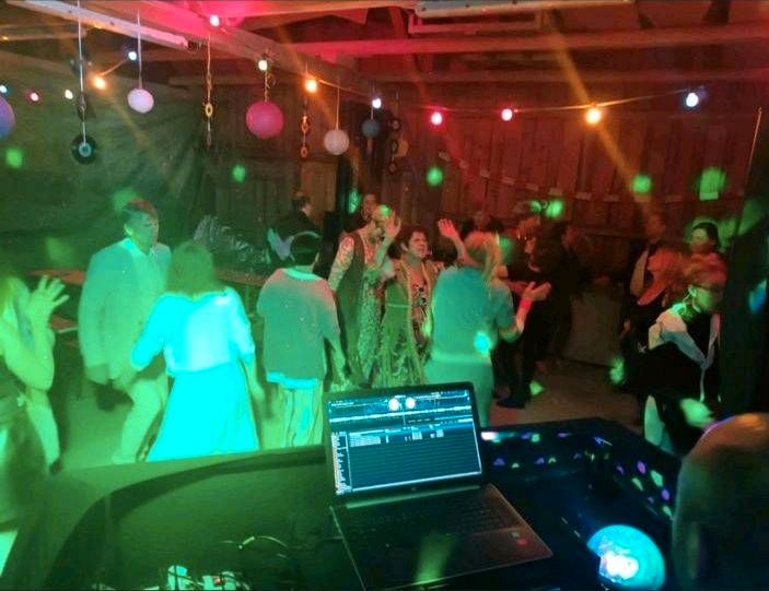 DJ für Hochzeiten, Geburtstage, Firmenfeiern, Fasching etc. in Zorneding