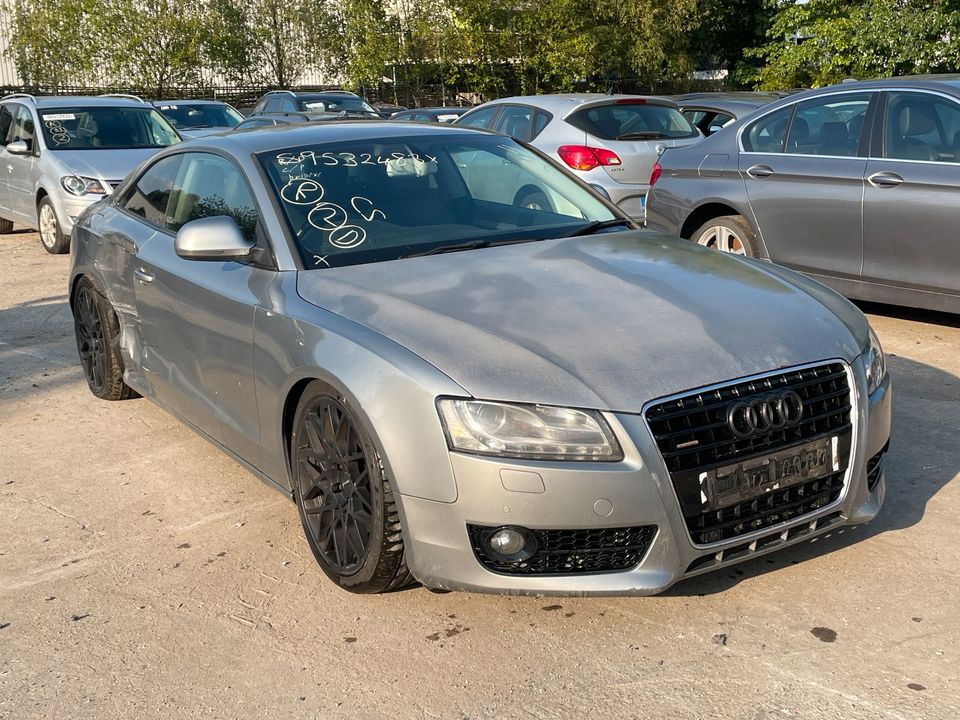 Schlachtfest Audi A5 8T Stoßstange Motorhaube Scheinwerfer Felgen in Dorsten