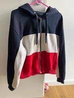 3x getragene Sweatshirt Jacke von H&M in Größe M Nordrhein-Westfalen - Erwitte Vorschau