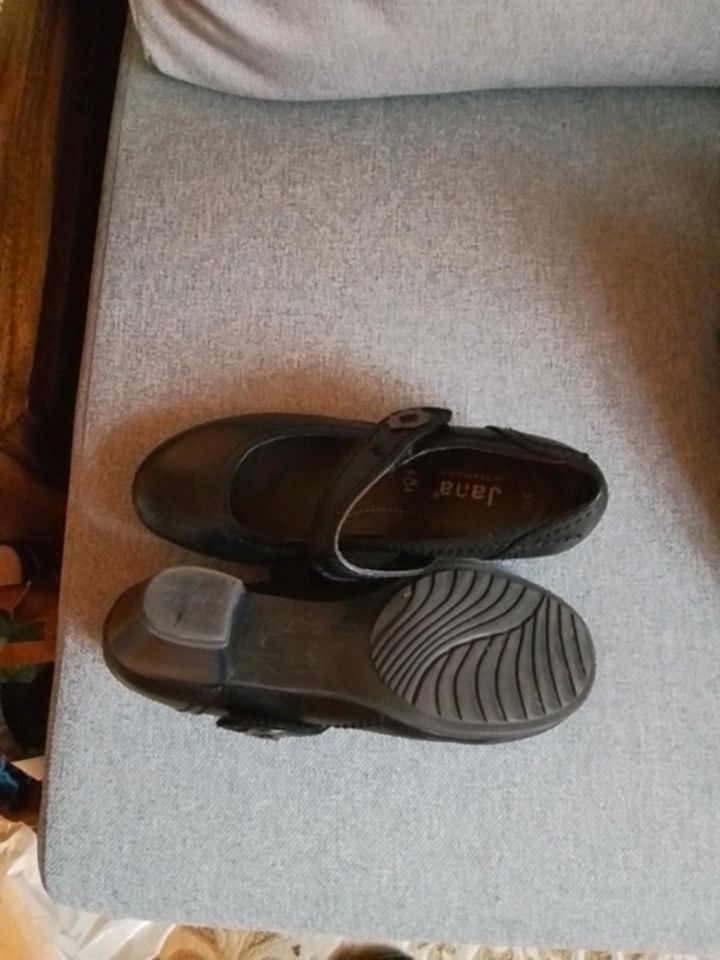 Damen Schuhe schwarz gr 5,5 und gr39 komplett in Hamm