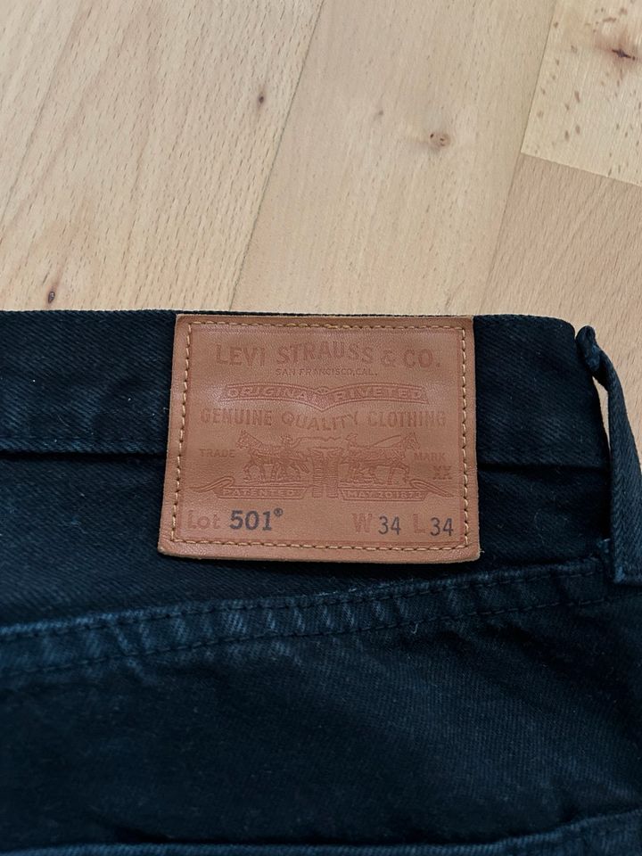 2x Levi‘s 501 Herren Jeans in Emsdetten