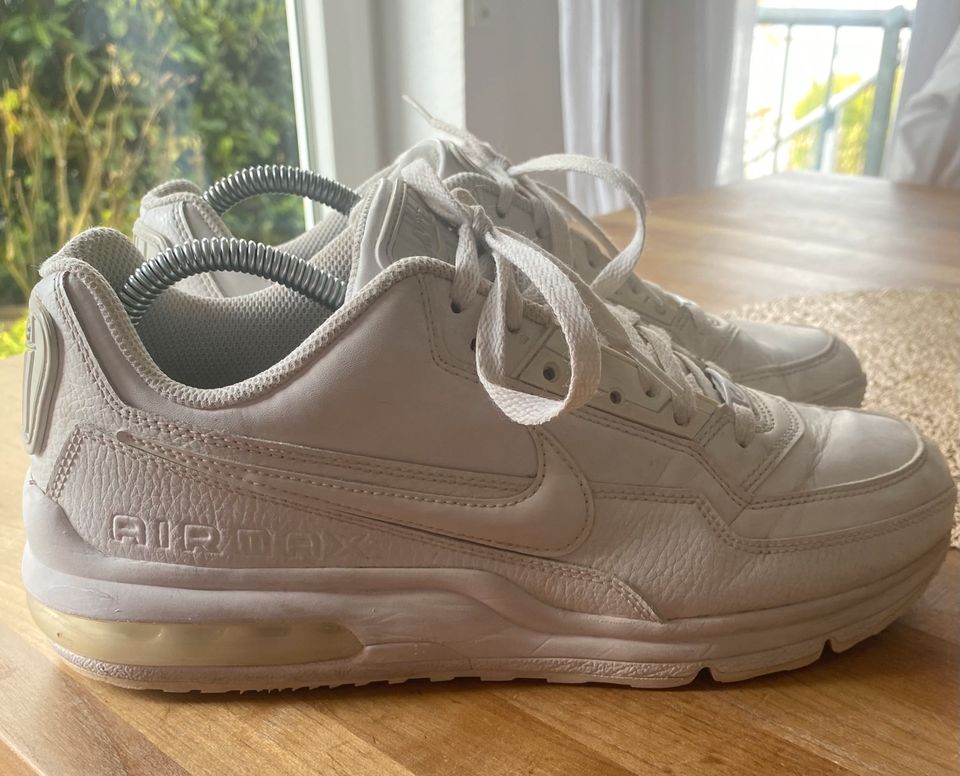 Nike AIR MAX Herrenschuh in Wiesbaden