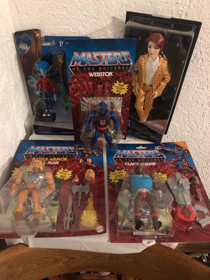 Oster Geschenke zum aussuchen Pokemon Barbie heman k Pop Buzz in Siegburg