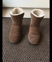 Bearpaw Halbstiefe Lammfell Größe 37 Berlin - Rudow Vorschau