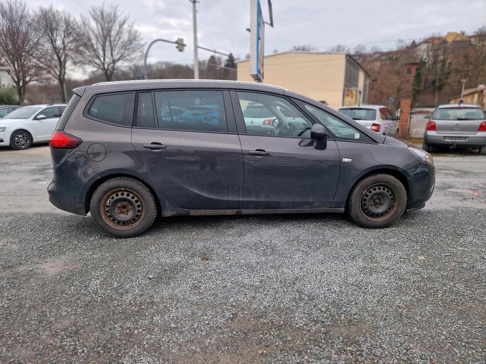 Opel Zafira C 2.0 CDTI KLIMAAUT. / NAVI / SITZHZG. TEXT LESEN ! ! in Münchenbernsdorf