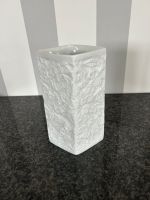 Vase Hutschenreuhter Lorenze weiss 17 cm Bisquit Porzellan 1960er Nordrhein-Westfalen - Erftstadt Vorschau