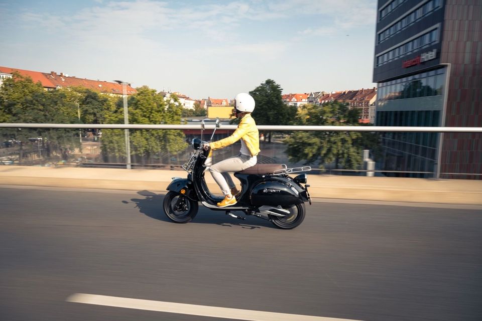 E-Roller Elektroroller Romex 45Km/h in München