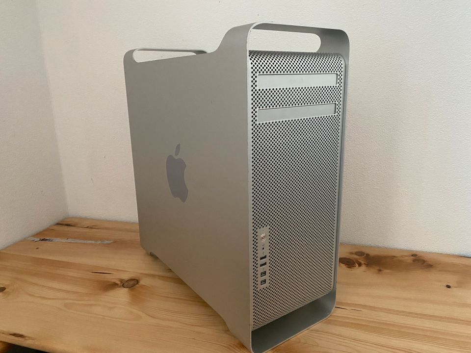 Mac Pro 5.1., 2009 in Roßbach