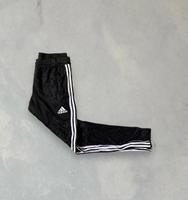 Adidas Jogginghose schwarz weiß Gr M slim fit Gym Retro Nordrhein-Westfalen - Krefeld Vorschau