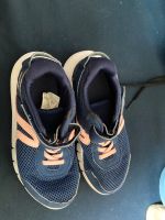 Tennis Schuhe Mädchen Größe 31 Baden-Württemberg - Forchheim Vorschau