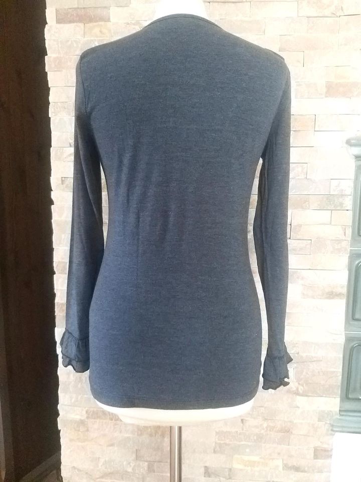 Schönes Langarmshirt jeansblau mit Rüschen Chillytime Gr.36/38 in Waldorf Kr Ahrweiler