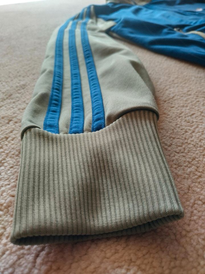 Adidas Jacke , Vintage , Retro , blau , grün in Wolfen