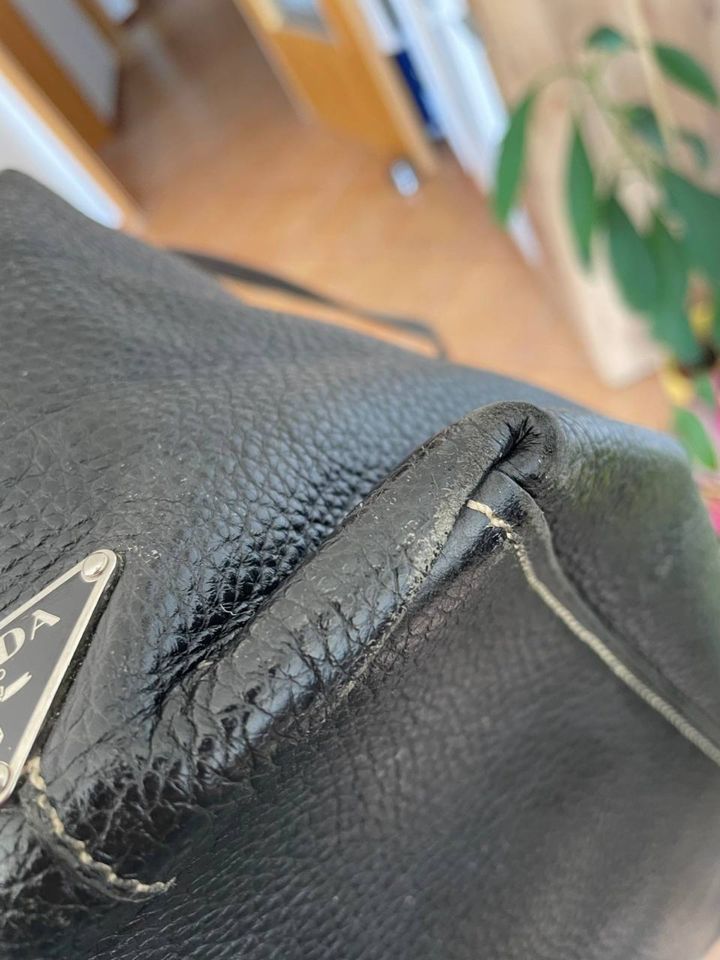 Prada Vitello Daino Ledertasche Vintage in Weilheim i.OB