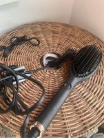 GHD glide hot brush wie neu Good Haar Day Glätteisen Glättbürste Friedrichshain-Kreuzberg - Friedrichshain Vorschau