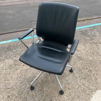 vitra Meda Chair Konferenzstuhl Leder schwarz, 3x Frankfurt am Main - Ostend Vorschau