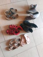 13 Paar Mädchen Schuhe, Nike usw... Rheinland-Pfalz - Westerburg Vorschau