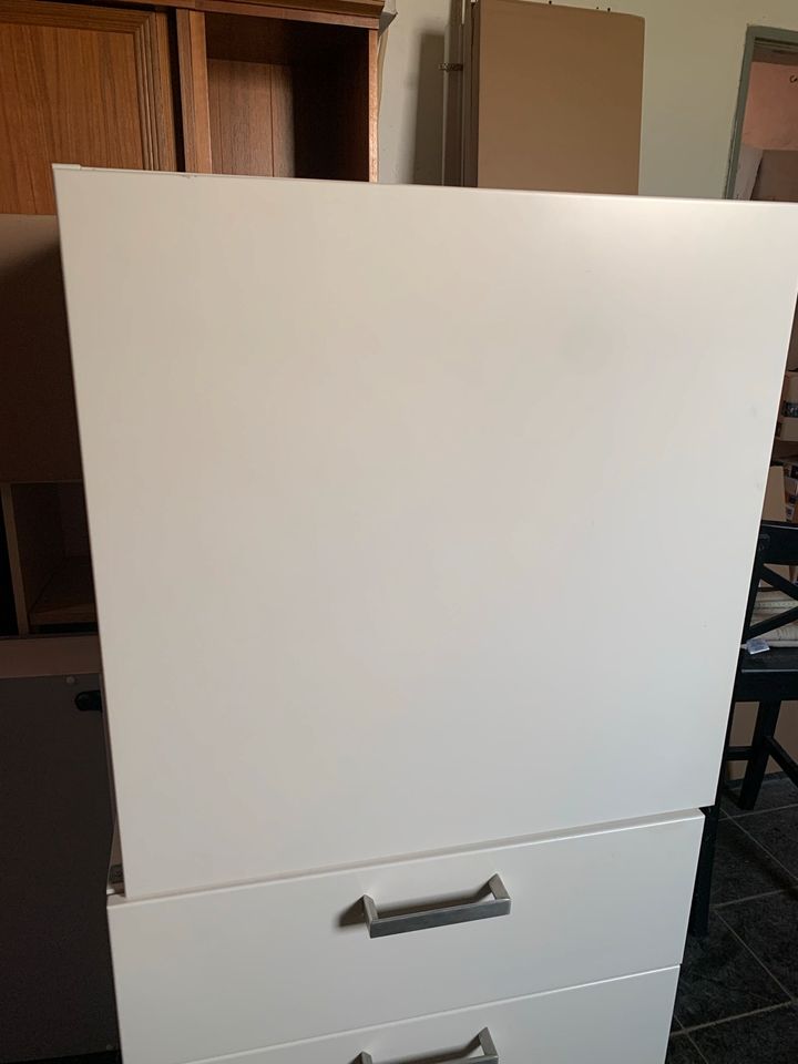 IKEA Oberschrank 60er in Neubrunn