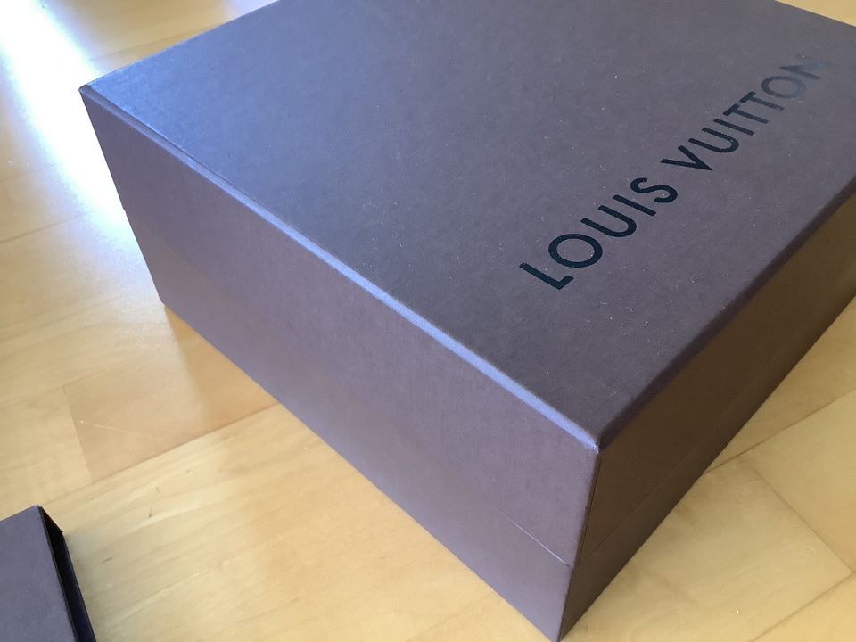 Louis Vuitton Verpackungen ORIGINAL in Gauting