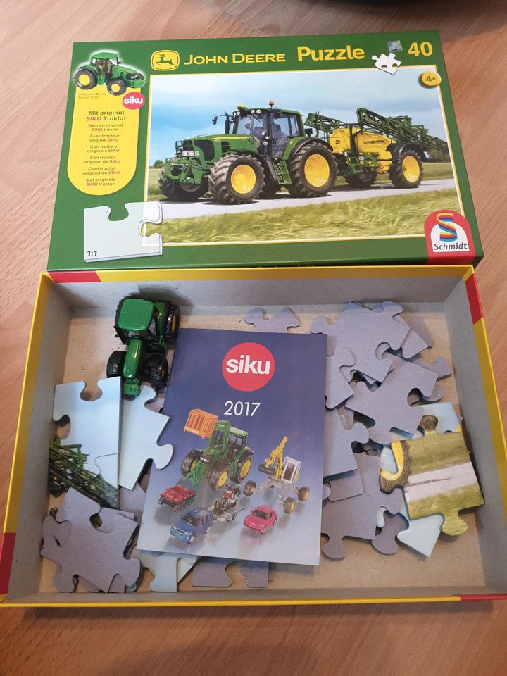 John Deere Puzzle mit original Siku Traktor in Hückelhoven