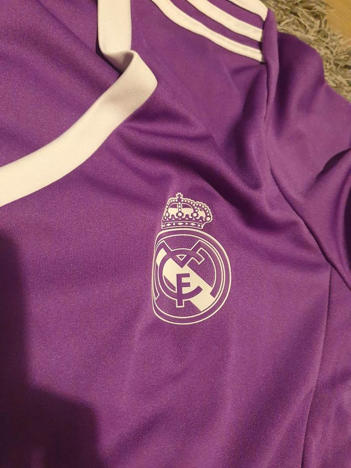 Real Madrid Damen Trikot Größe L /Fußball / Adidas in Mainhausen