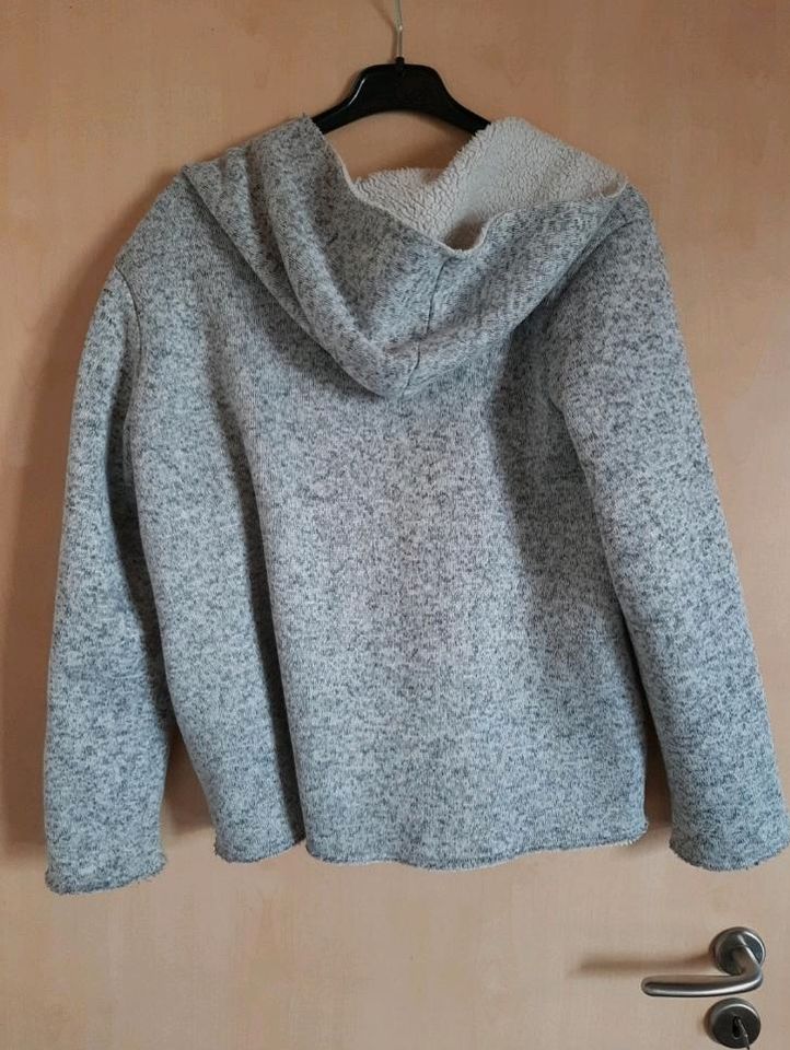 Strickjacke mit Fleece gefüttert 44/46 in Streufdorf Gem Straufhain