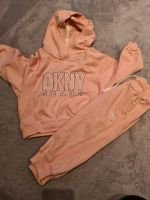 DKNY jeans Jogger set Sweatshirt und Hose ab2 Jahre Hessen - Oberursel (Taunus) Vorschau