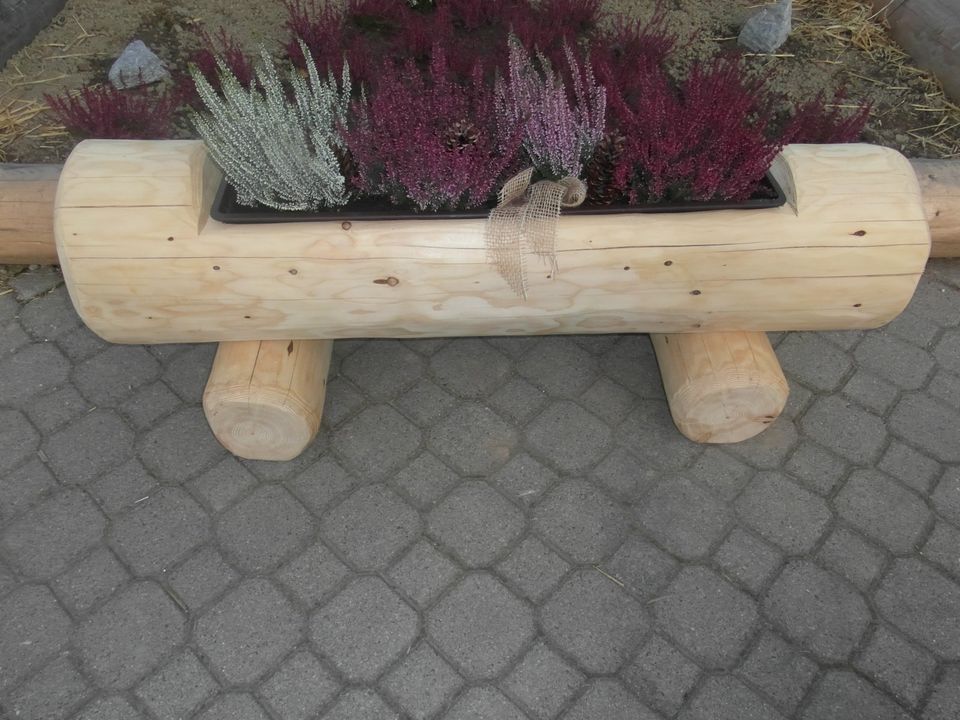 rustikaler Blumentrog Massivholz rustikal Blumen Garten Rundholz in